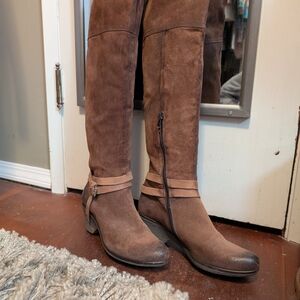 Elegant Brown Over the Knee Boots